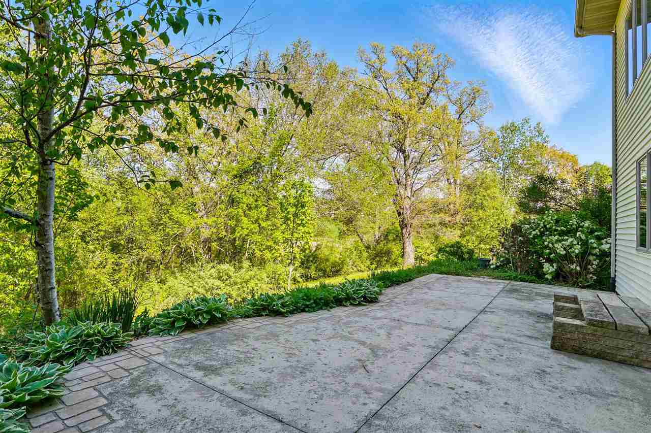 205 E Dovetail Dr