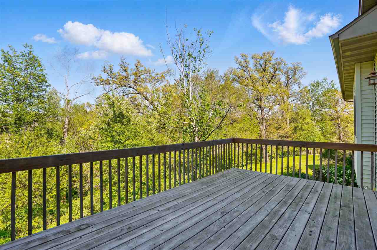 205 E Dovetail Dr