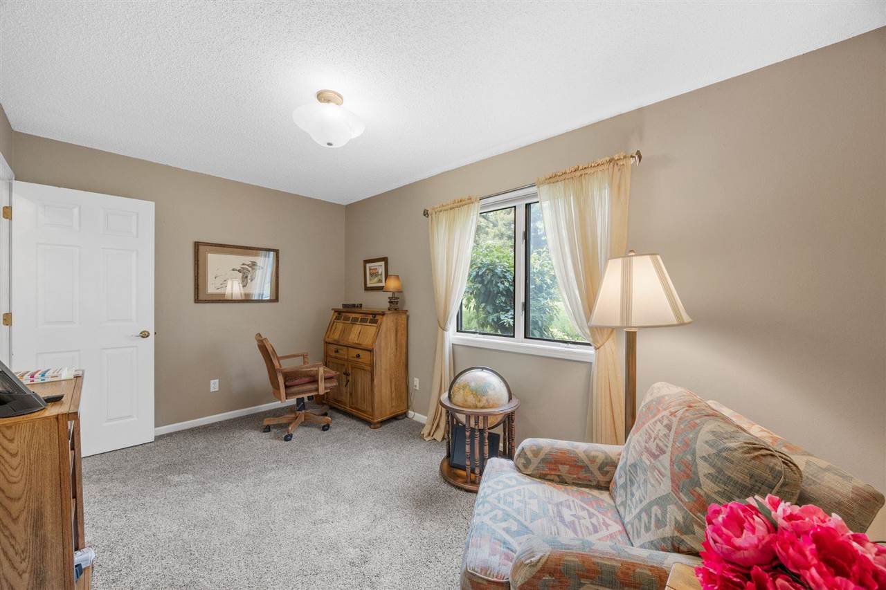 13 South View Dr NE
