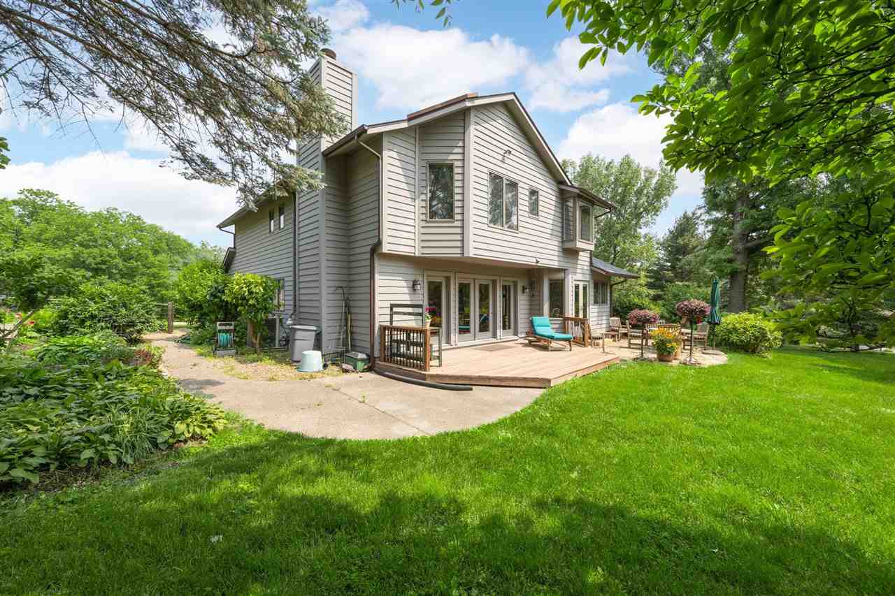 13 South View Dr NE
