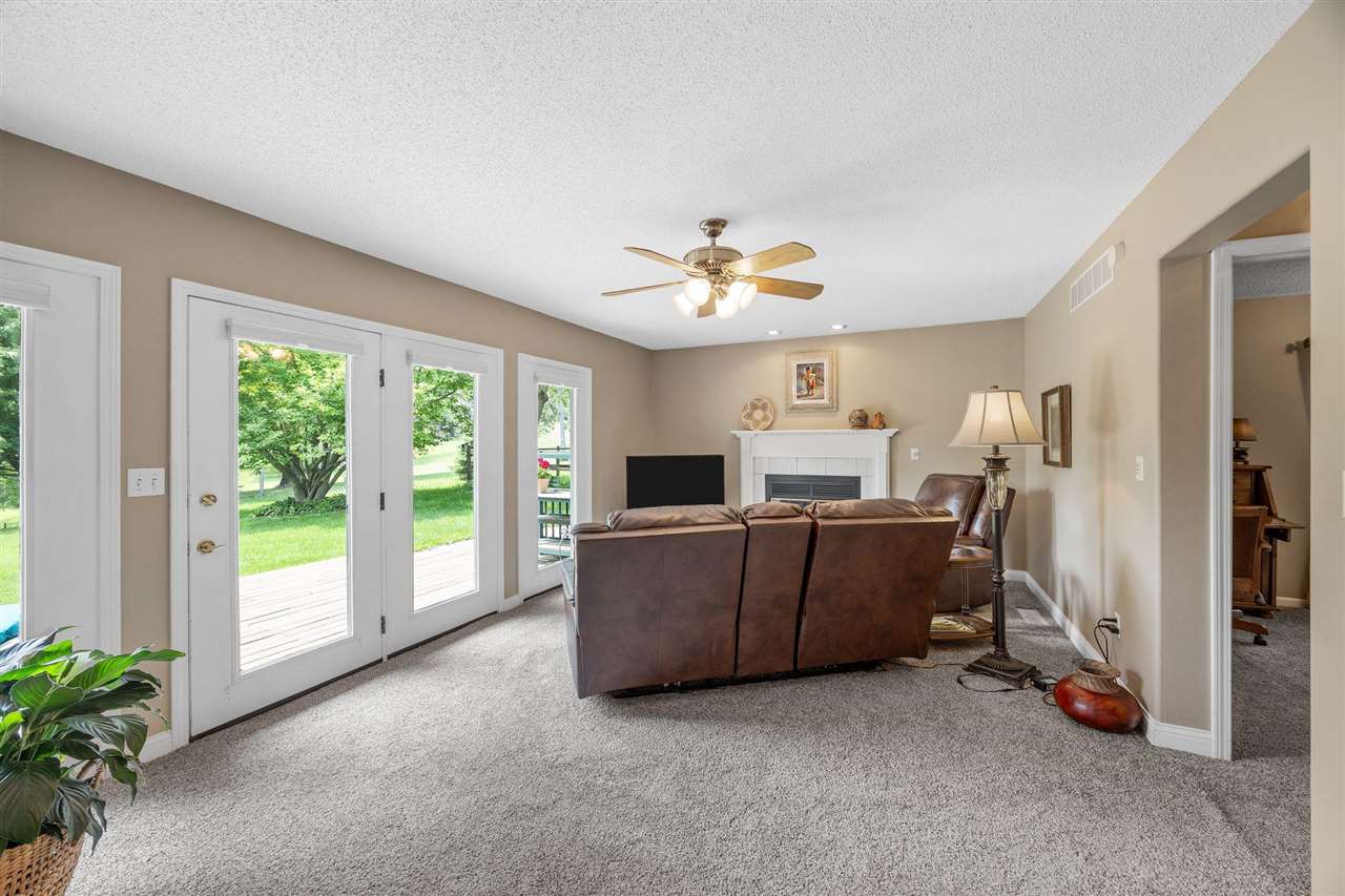 13 South View Dr NE