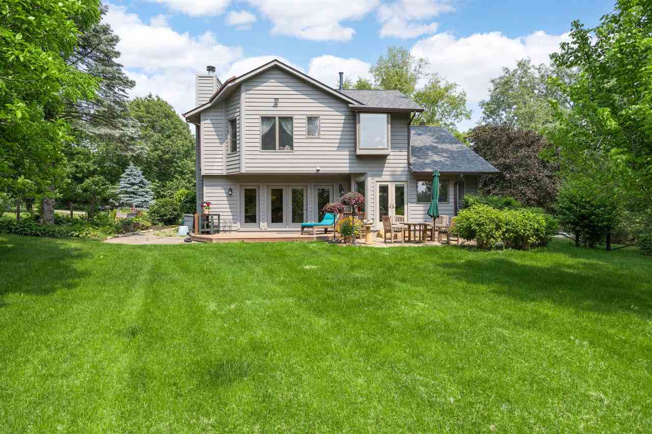 13 South View Dr NE