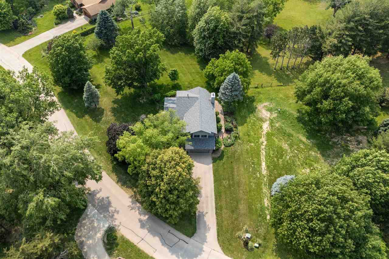 13 South View Dr NE
