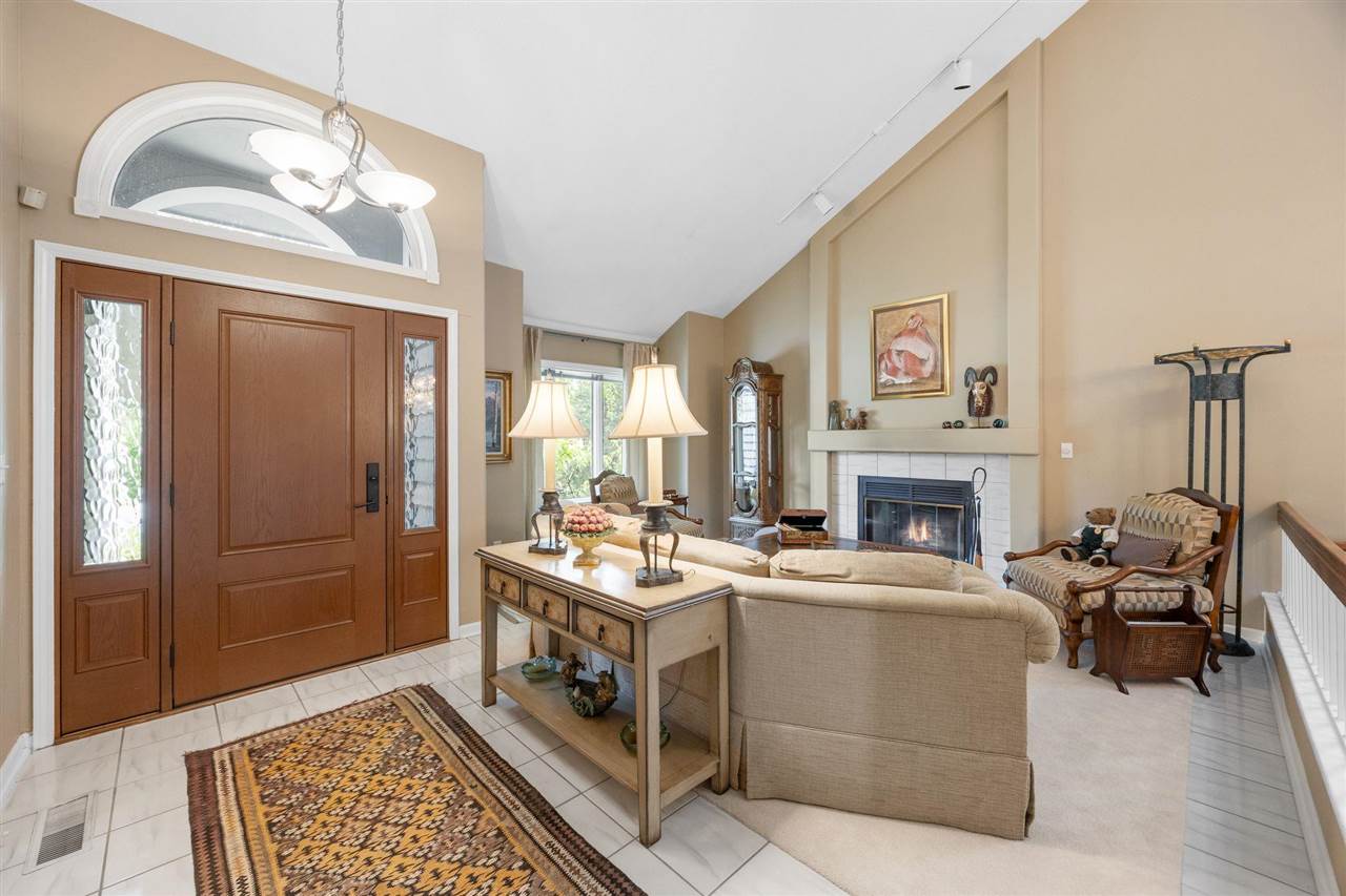 13 South View Dr NE