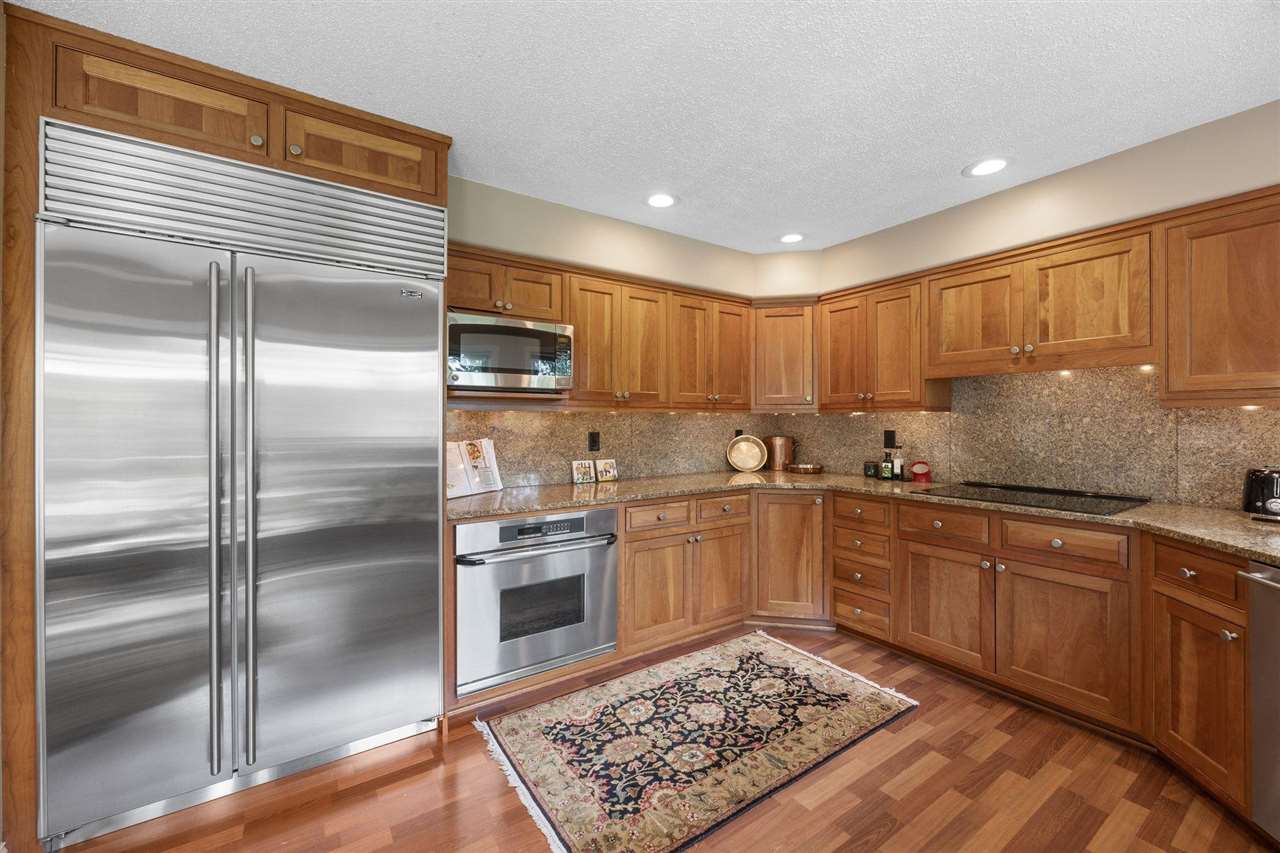 13 South View Dr NE