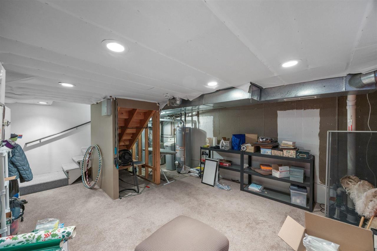 13 South View Dr NE