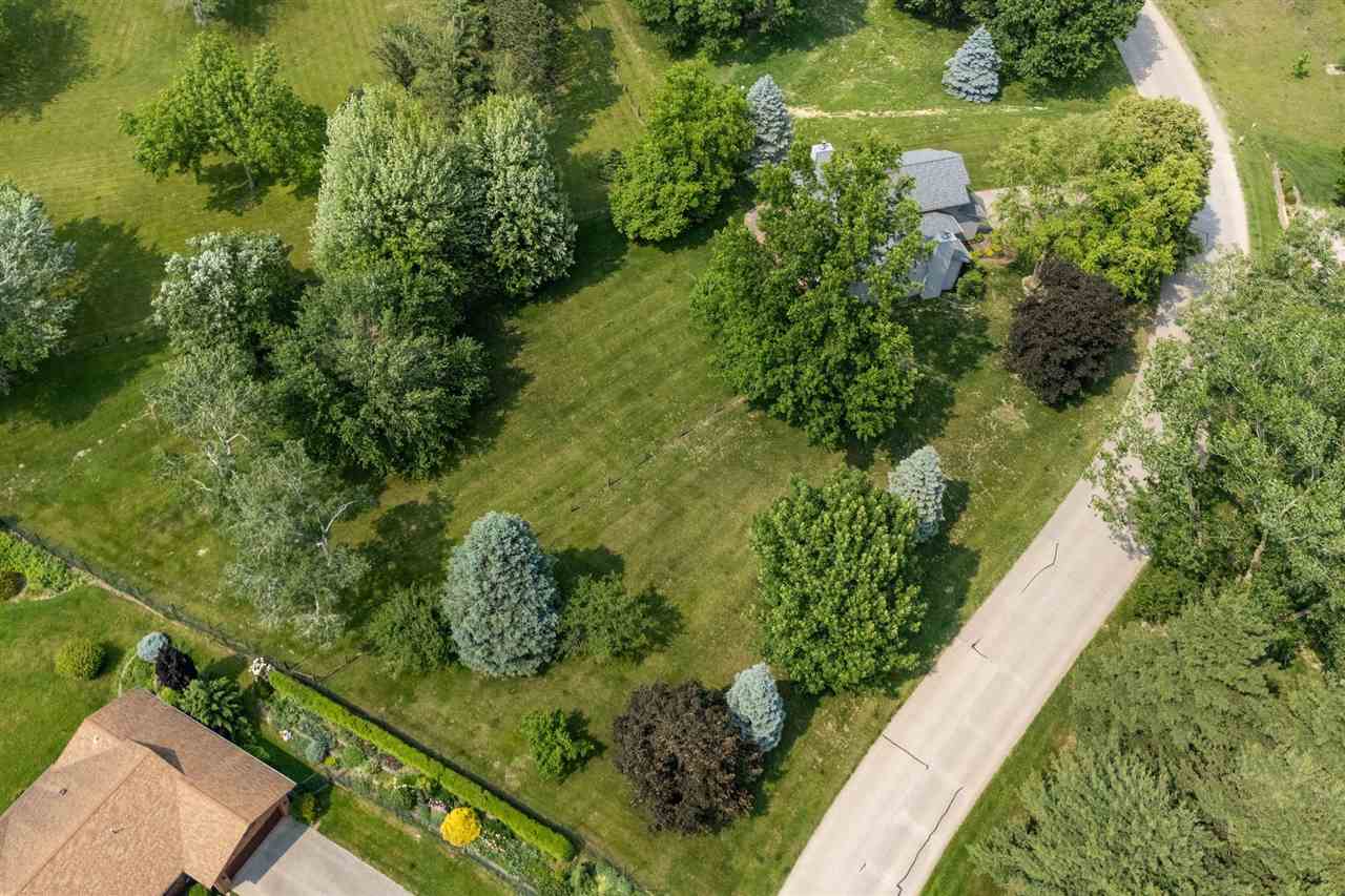 13 South View Dr NE