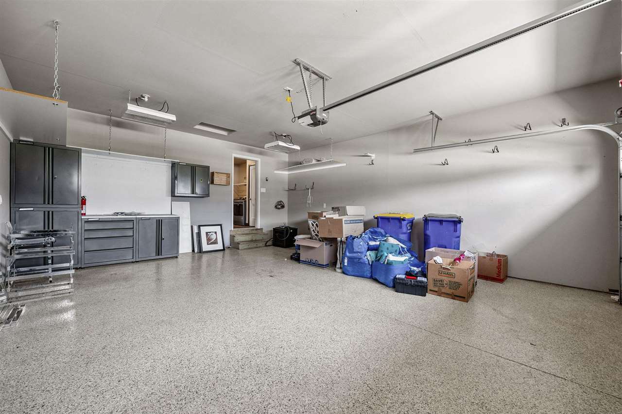 1101 Creekside Dr