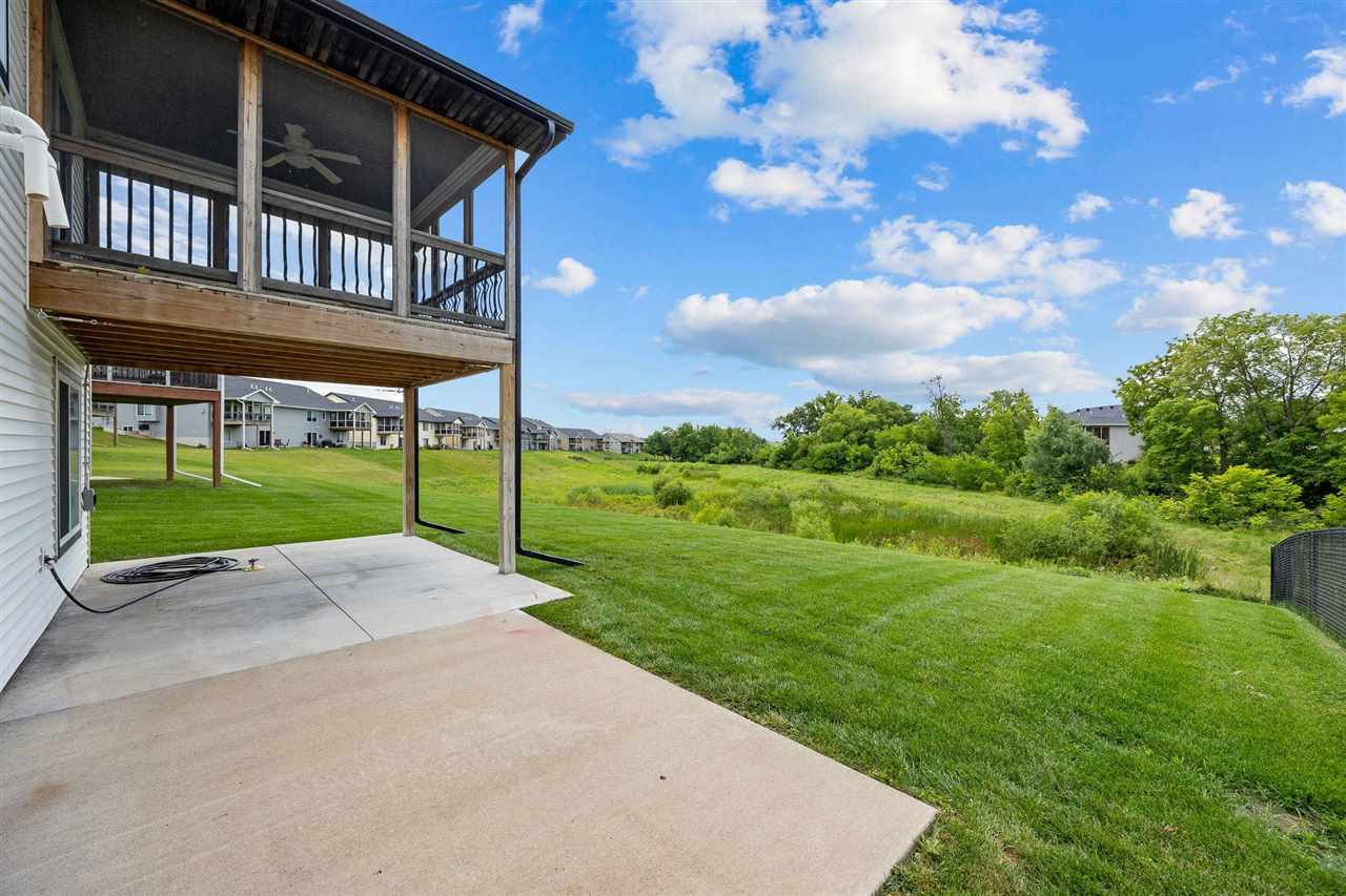 1101 Creekside Dr