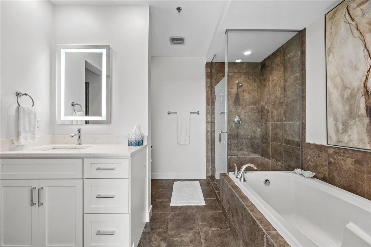 1303 5th St Unit: 604