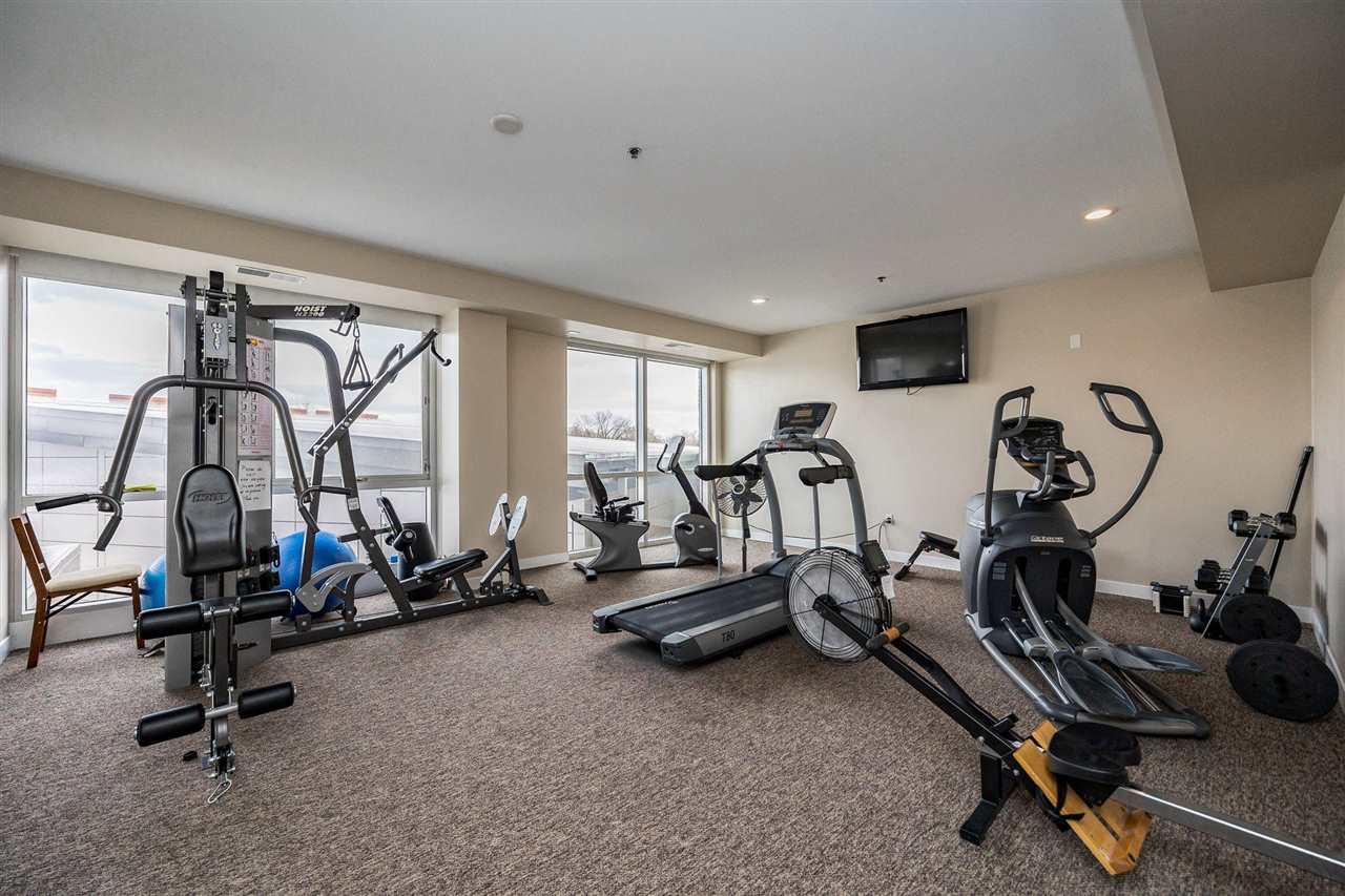 1303 5th St Unit: 604