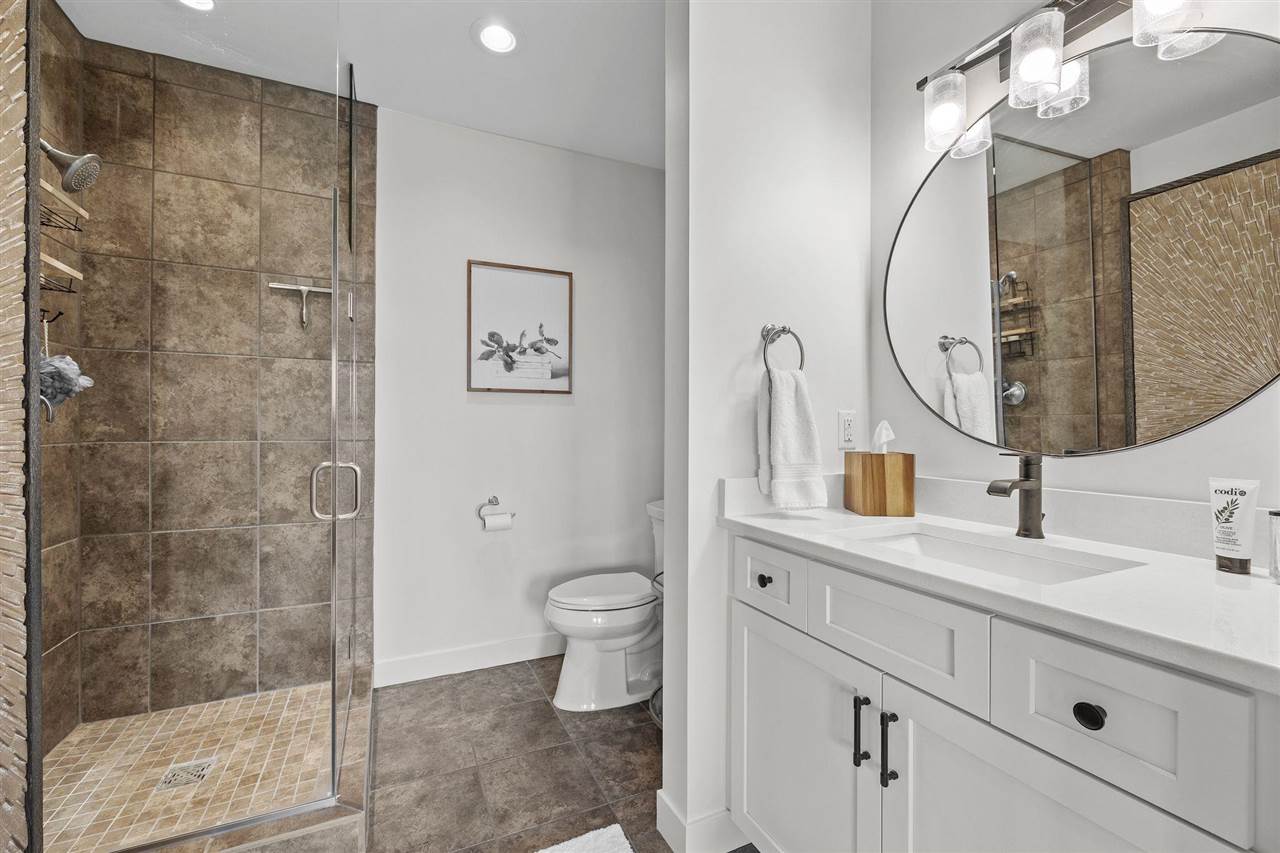 1303 5th St Unit: 604