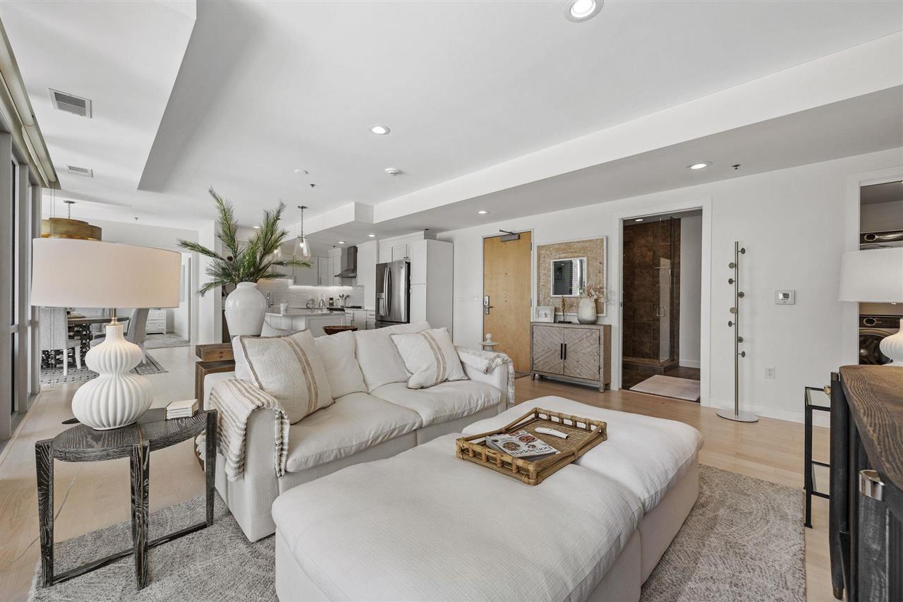 1303 5th St Unit: 604