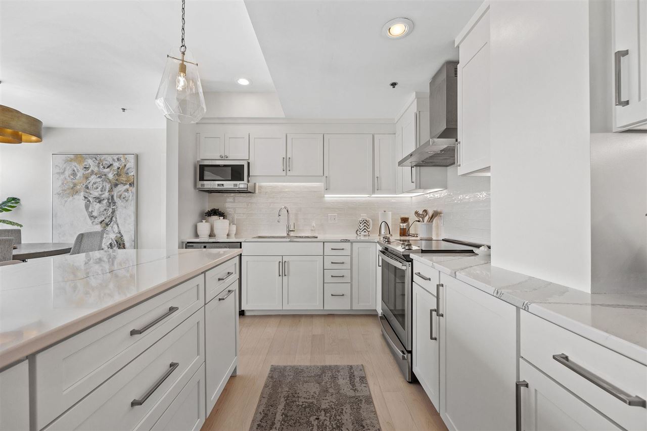 1303 5th St Unit: 604