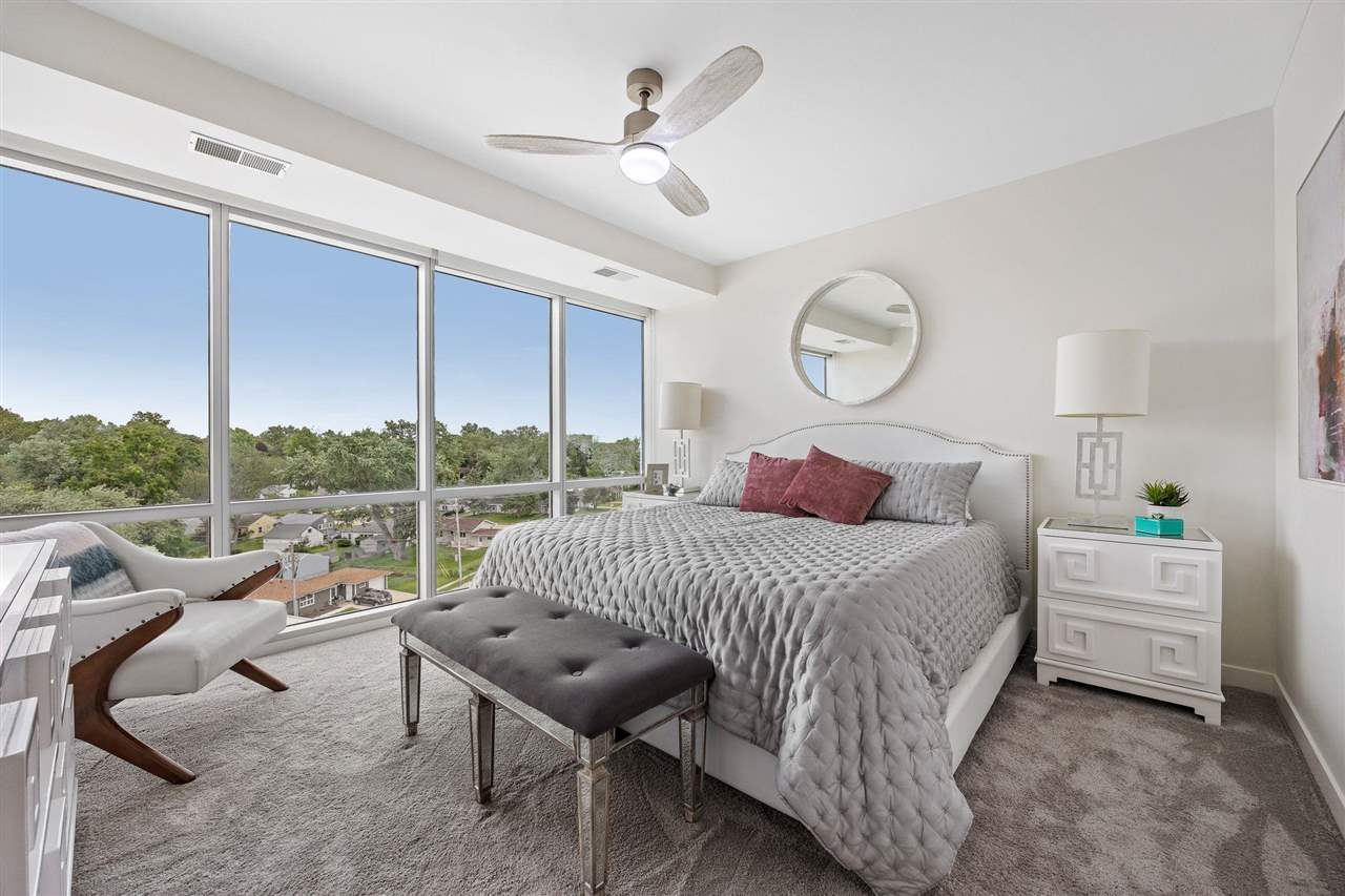 1303 5th St Unit: 604
