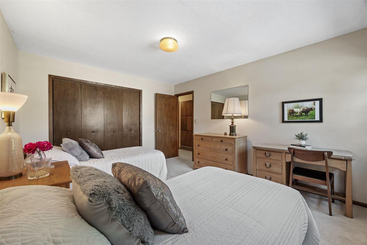 556 Mahaska Ct