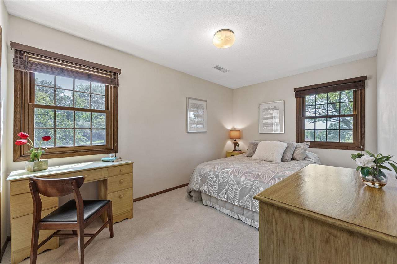 556 Mahaska Ct
