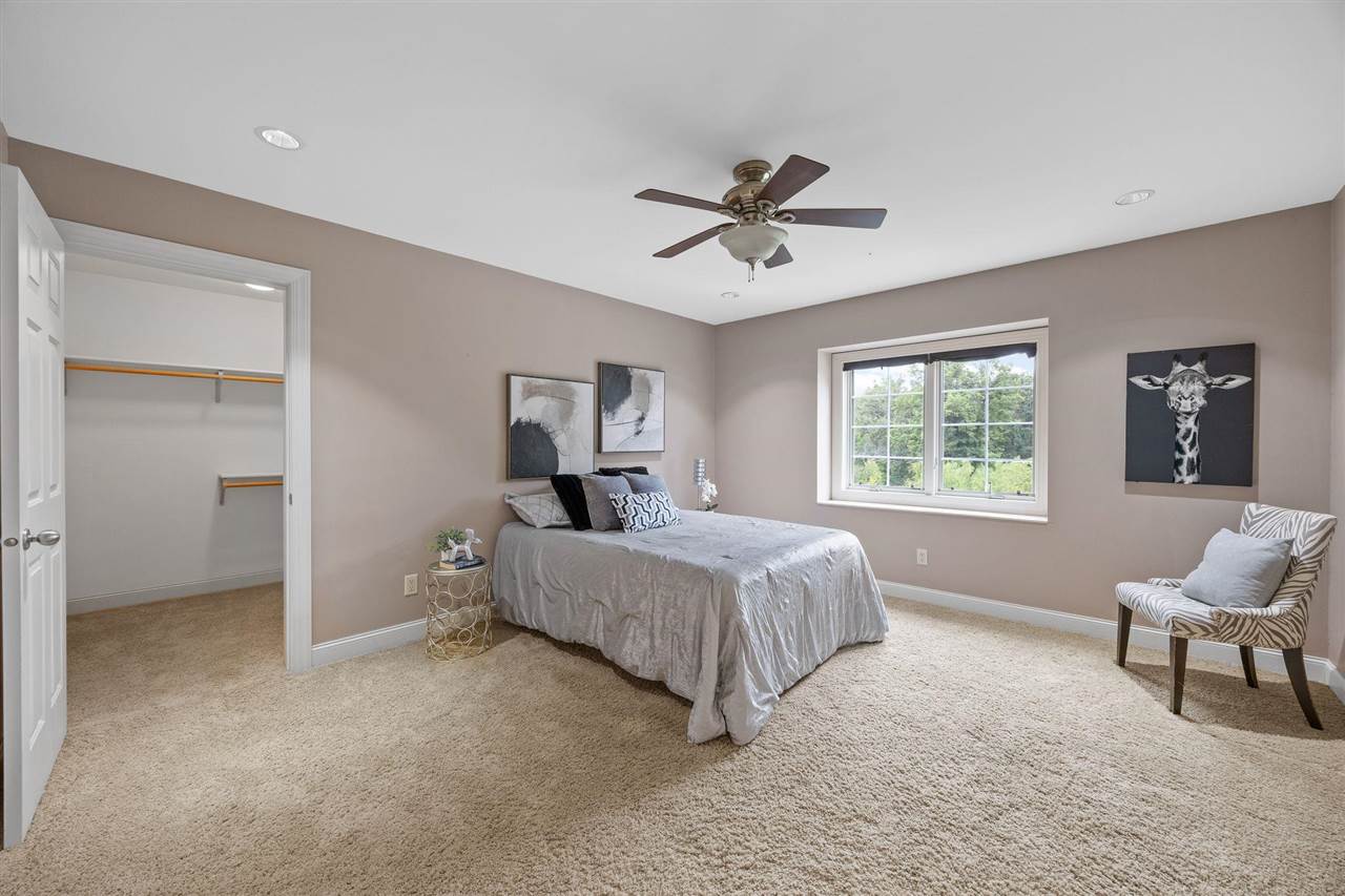 960 Mesquite Dr