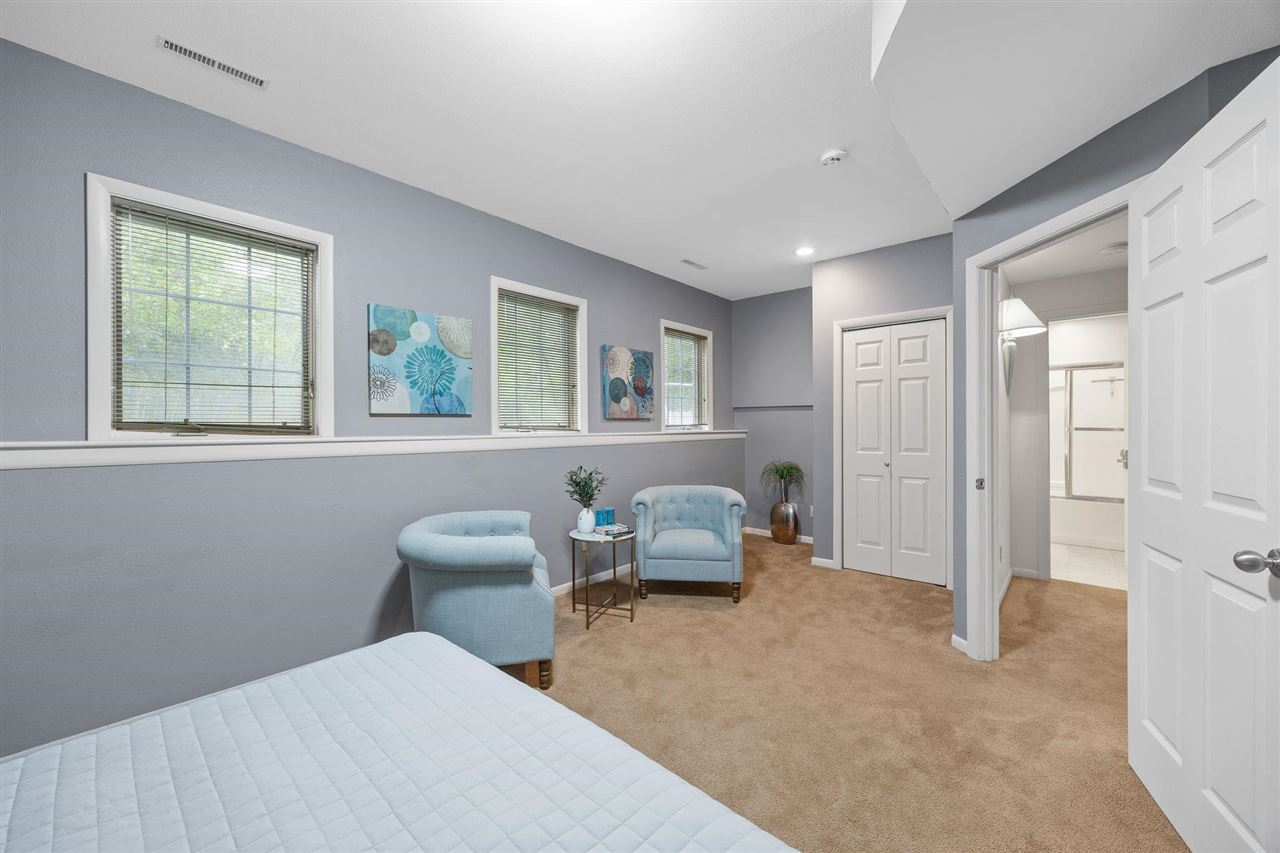 960 Mesquite Dr
