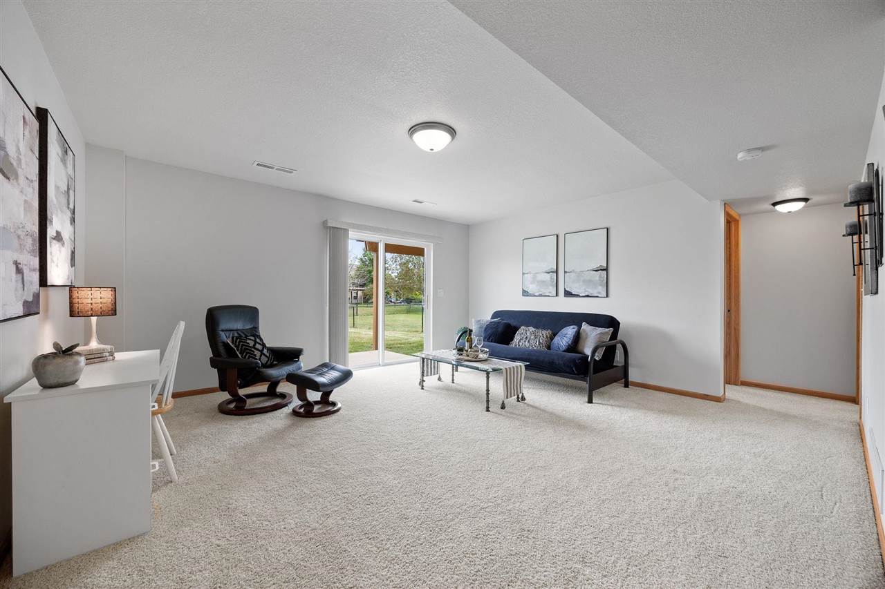 1570 Vandello Cir