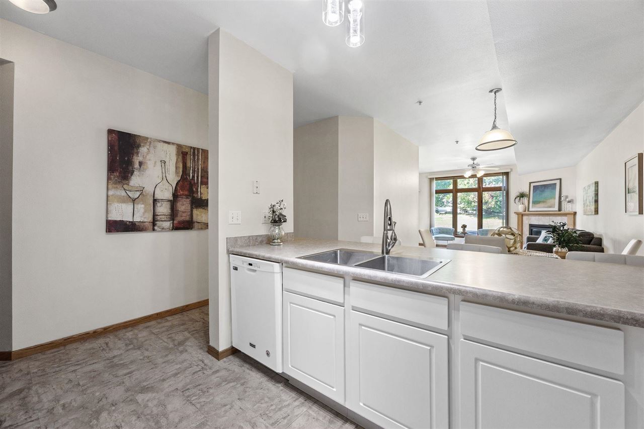 1753 Louis Pl