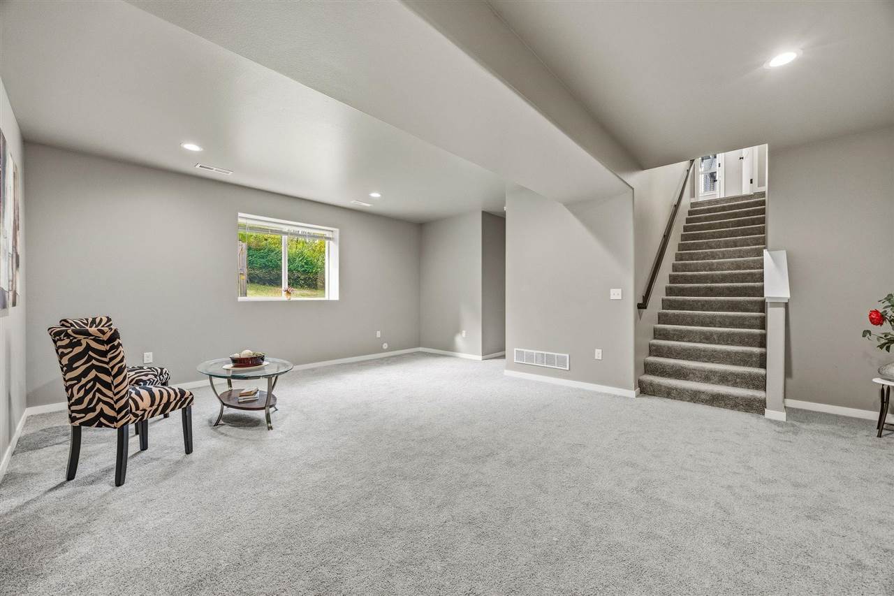 253 Lindemann Dr