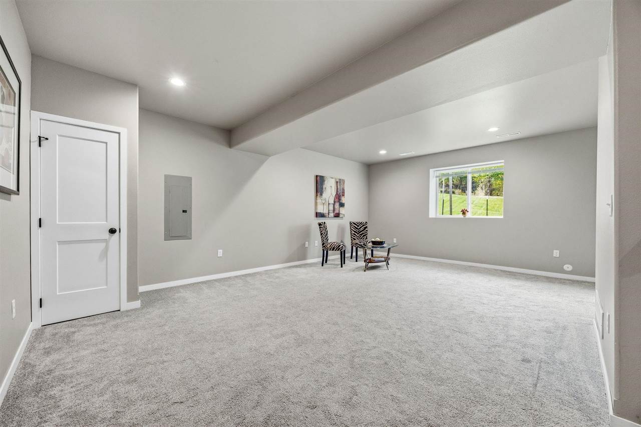 253 Lindemann Dr