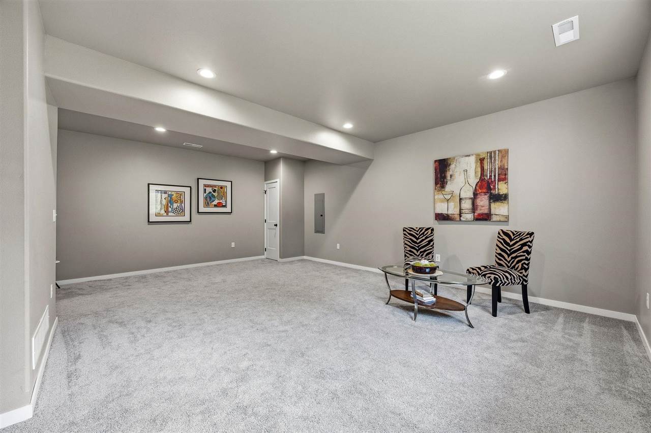 253 Lindemann Dr