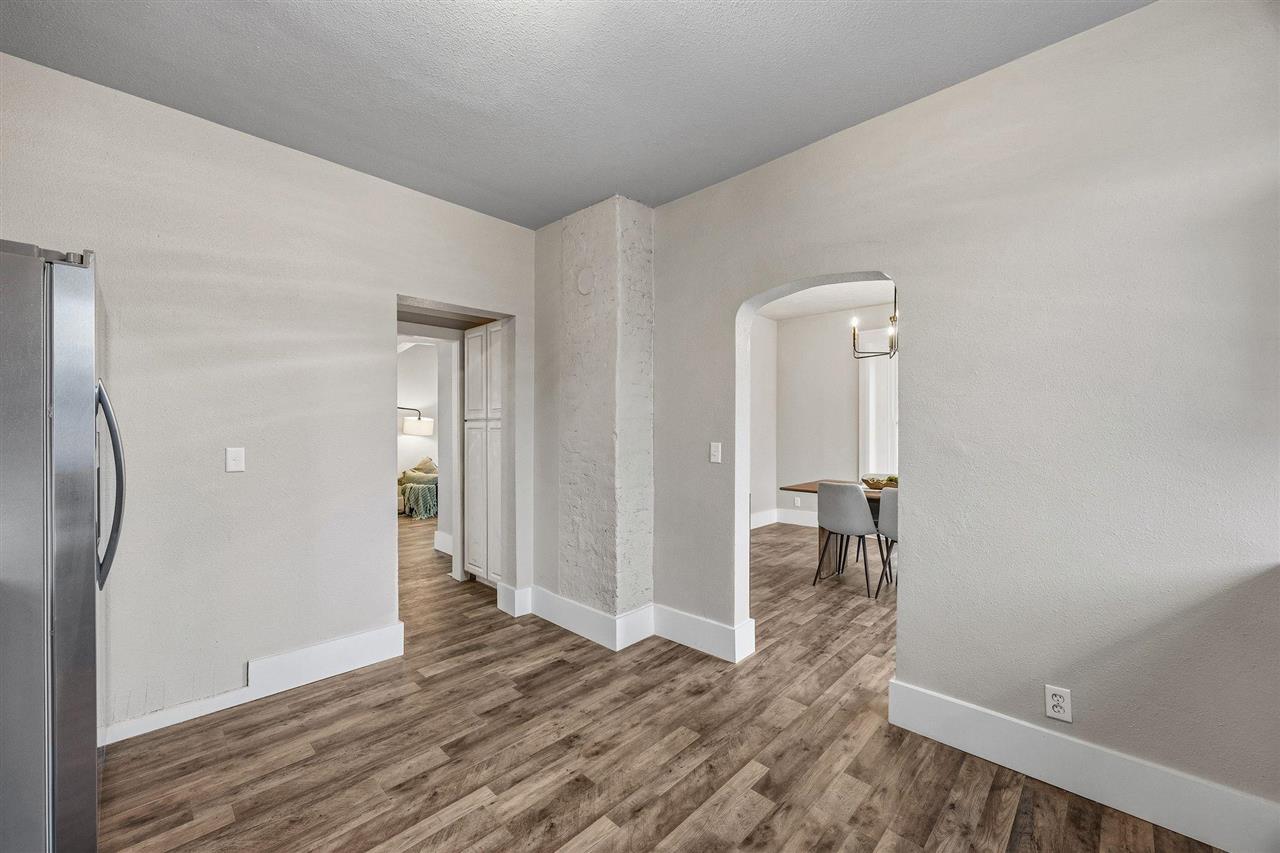 411 8th Ave SW