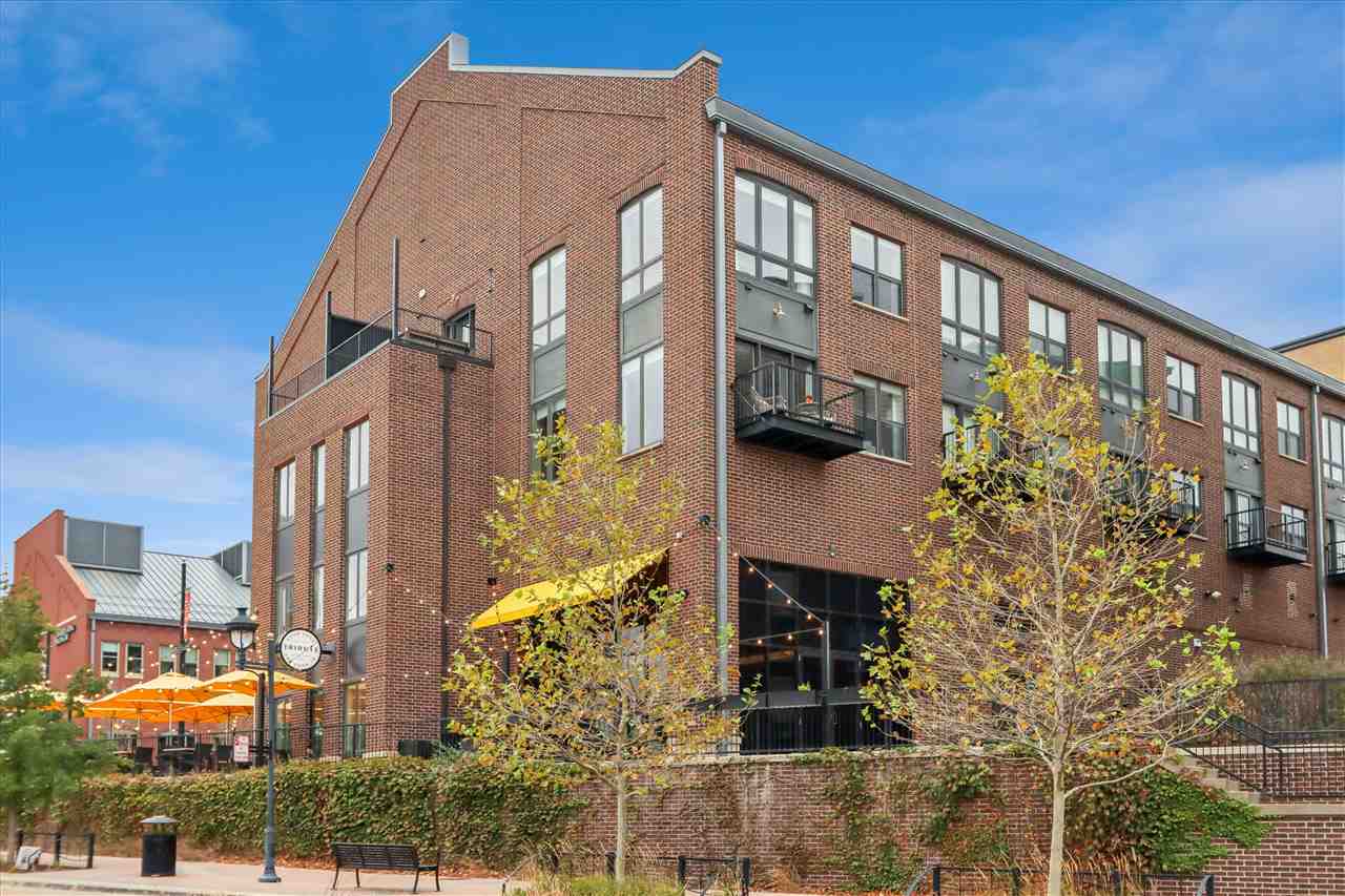 901 E 2nd Ave Unit: 202