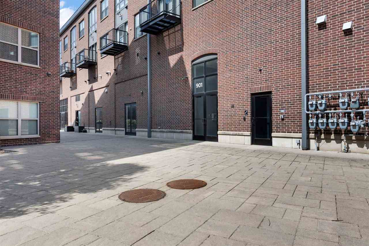 901 E 2nd Ave Unit: 205