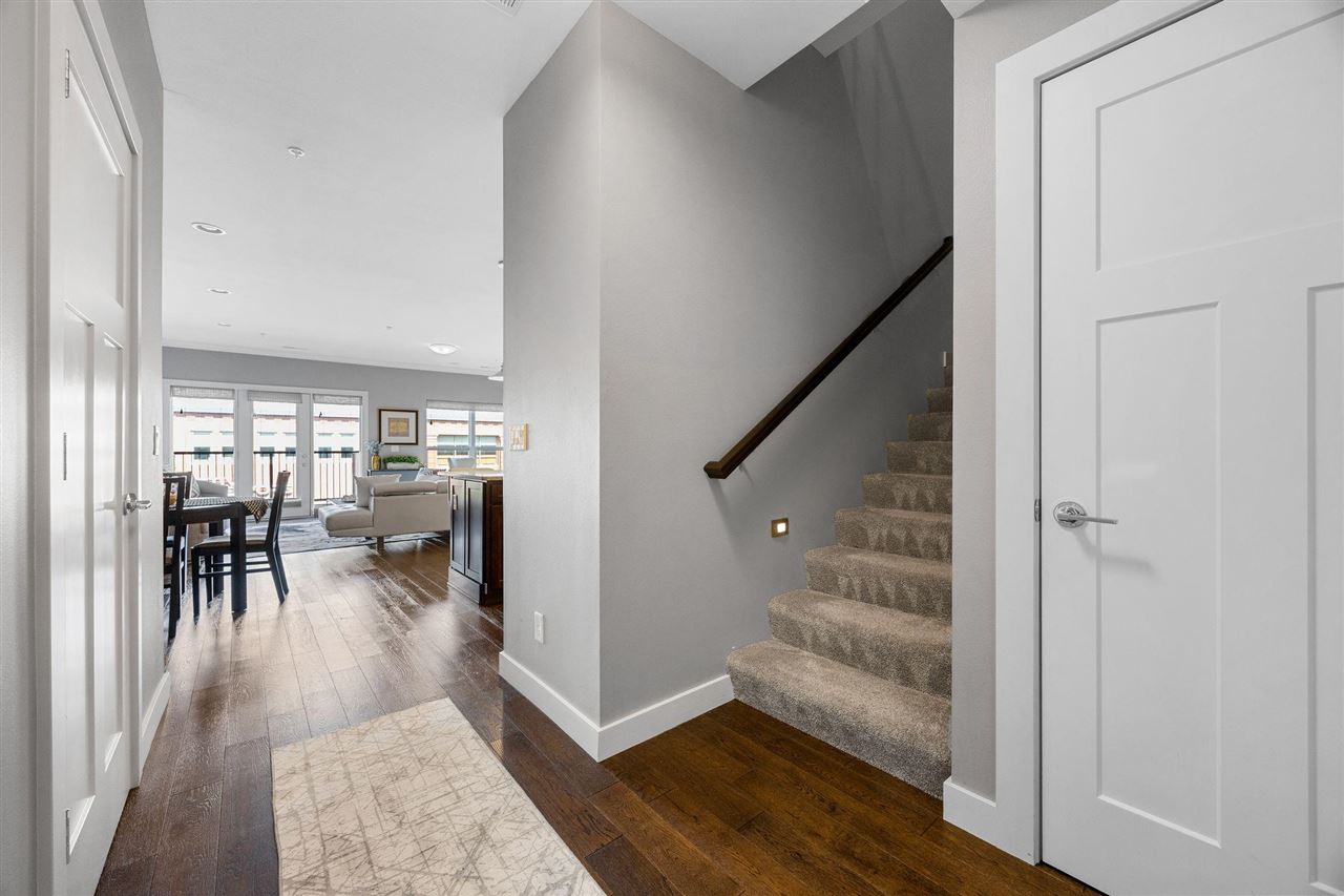 901 E 2nd Ave Unit: 205