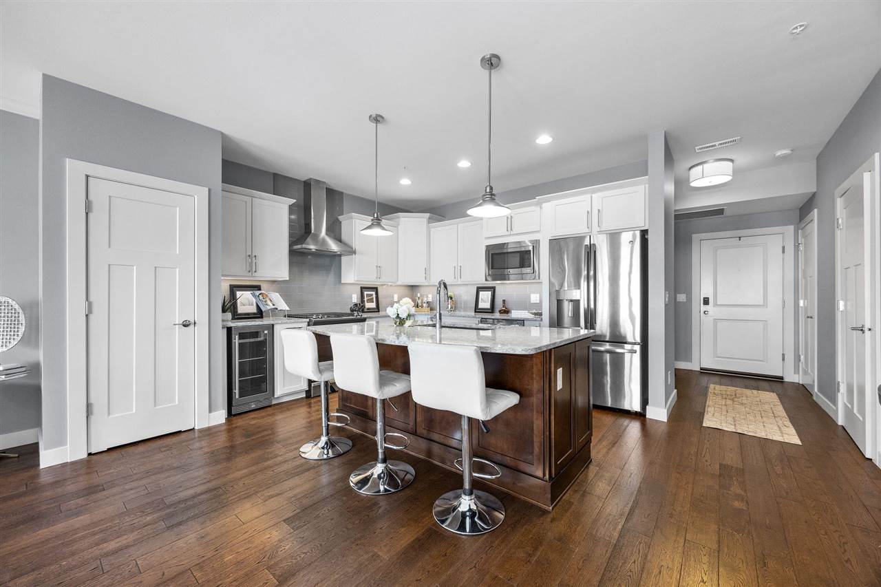 901 E 2nd Ave Unit: 205