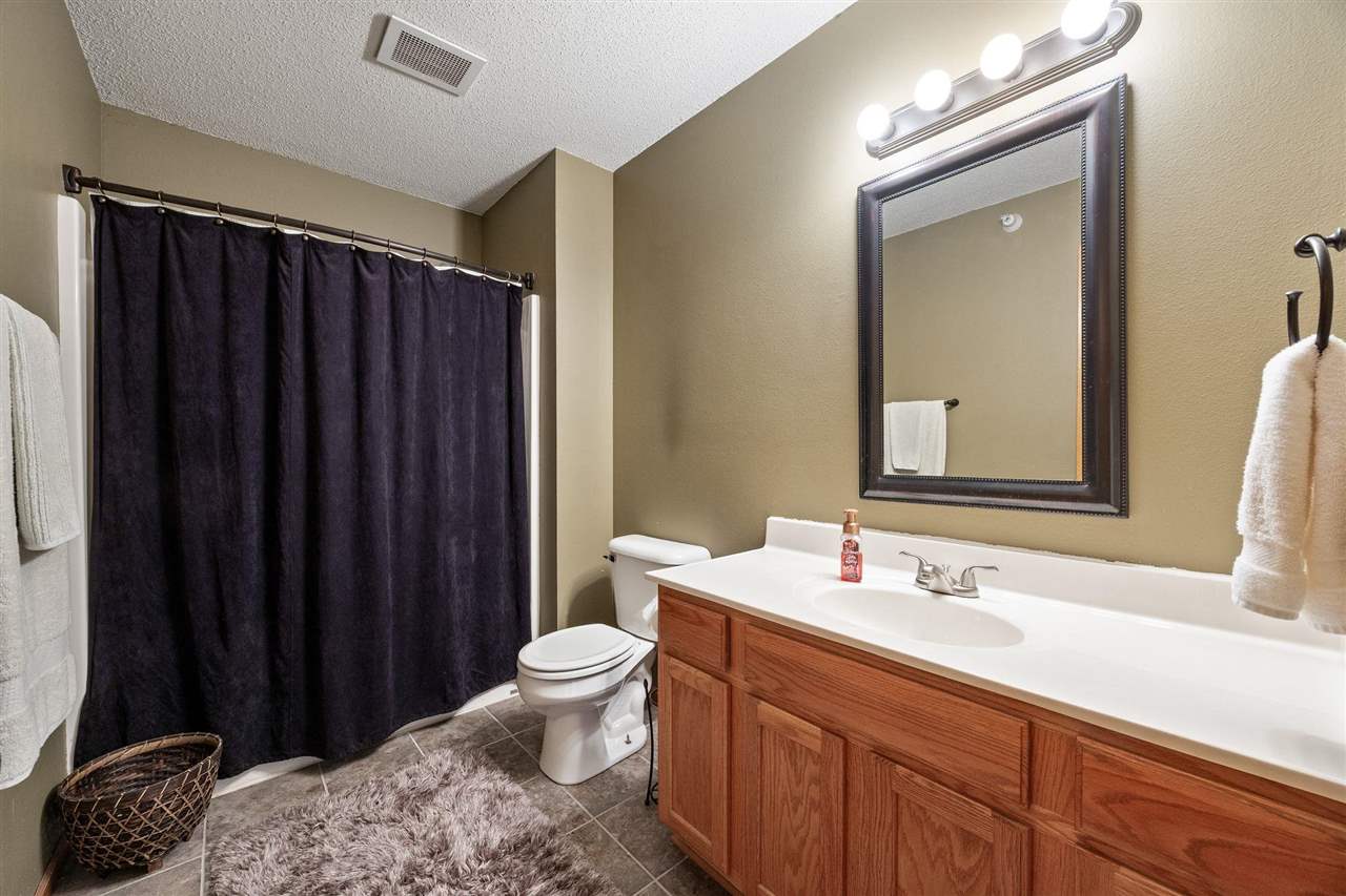 1020 240th St NE Unit: 8