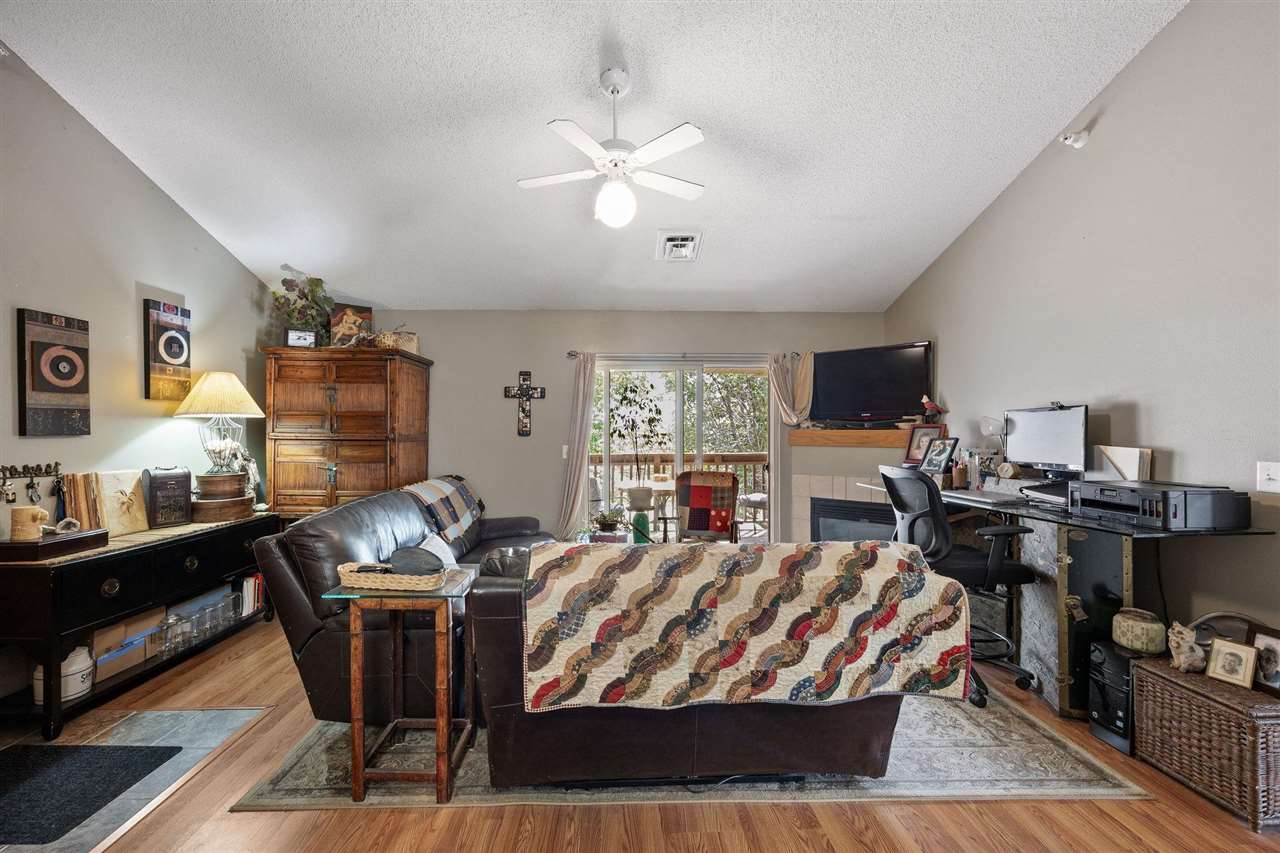 1020 240th St NE Unit: 8