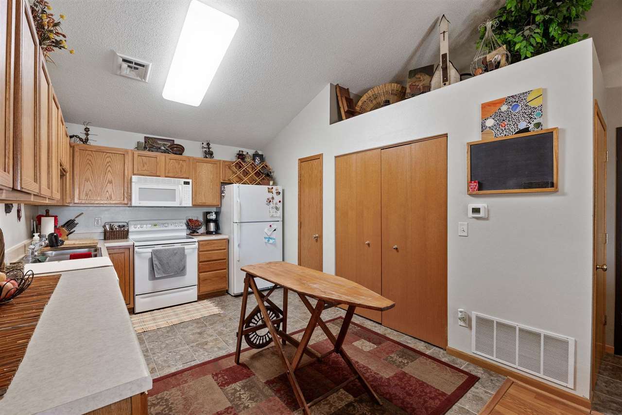 1020 240th St NE Unit: 8