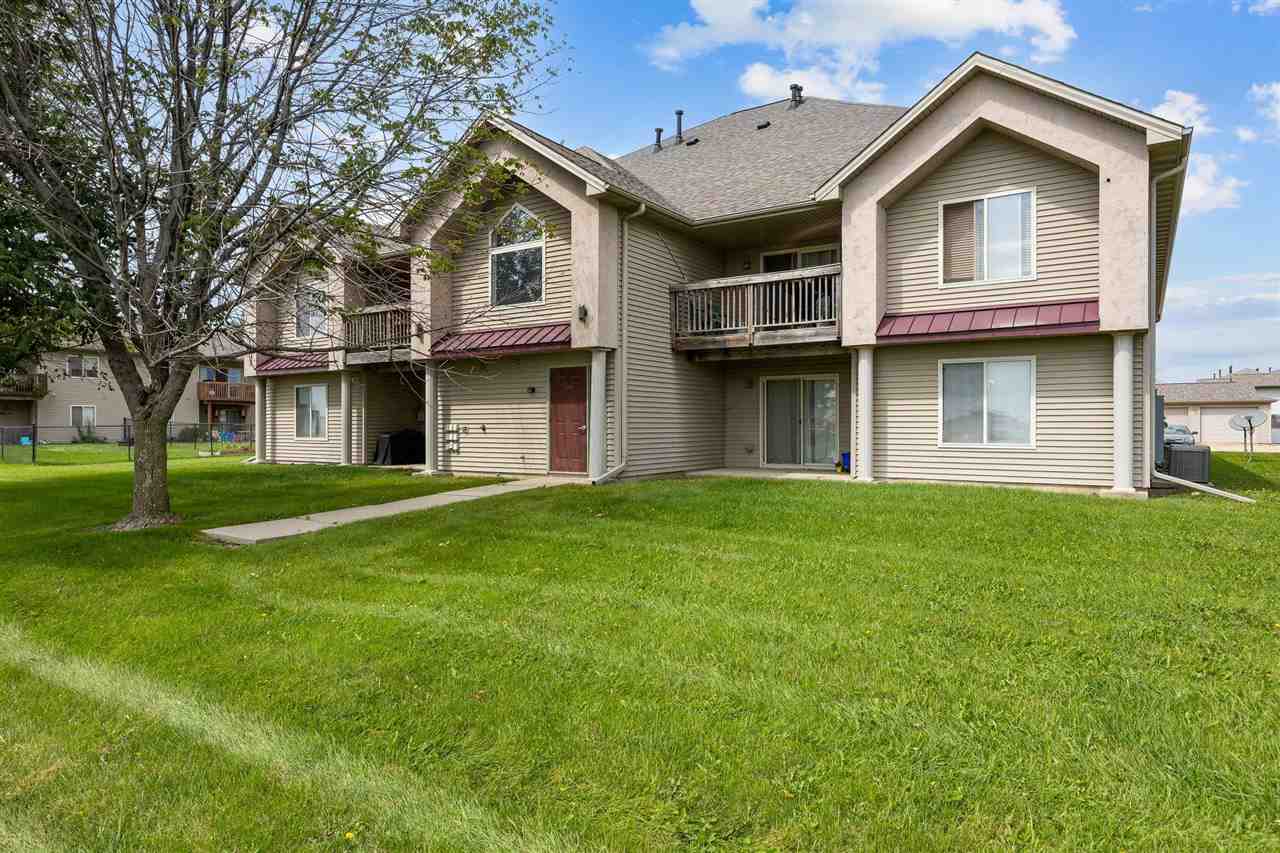 1020 240th St NE Unit: 8