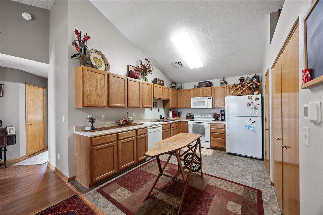 1020 240th St NE Unit: 8