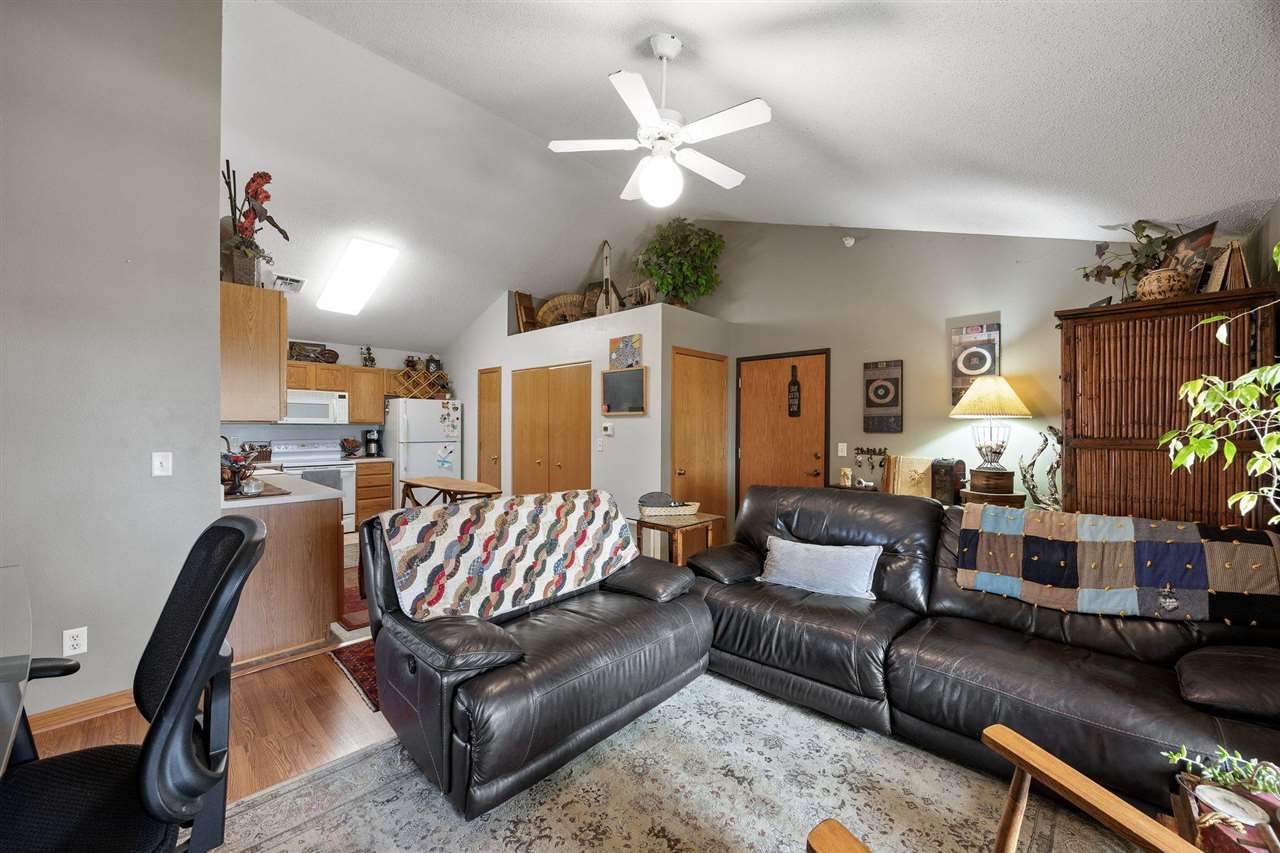 1020 240th St NE Unit: 8