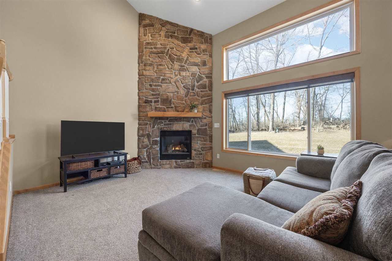 3655 Stoneview Cir SW