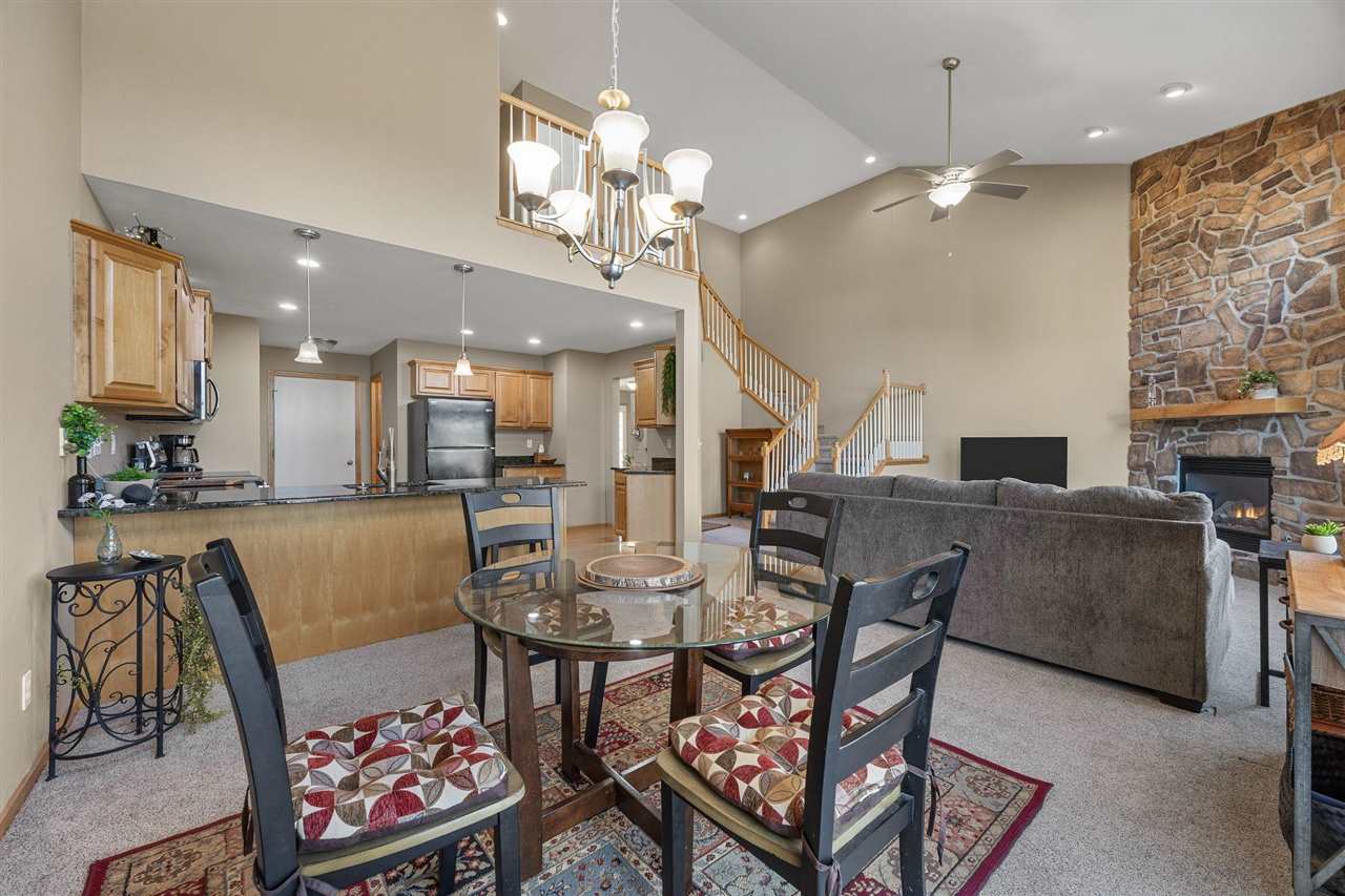 3655 Stoneview Cir SW