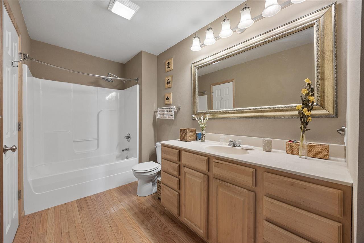 3655 Stoneview Cir SW