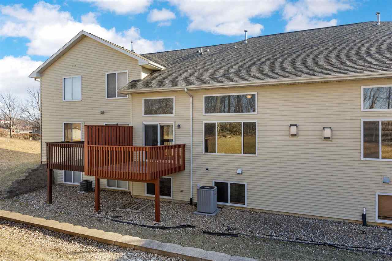 3655 Stoneview Cir SW