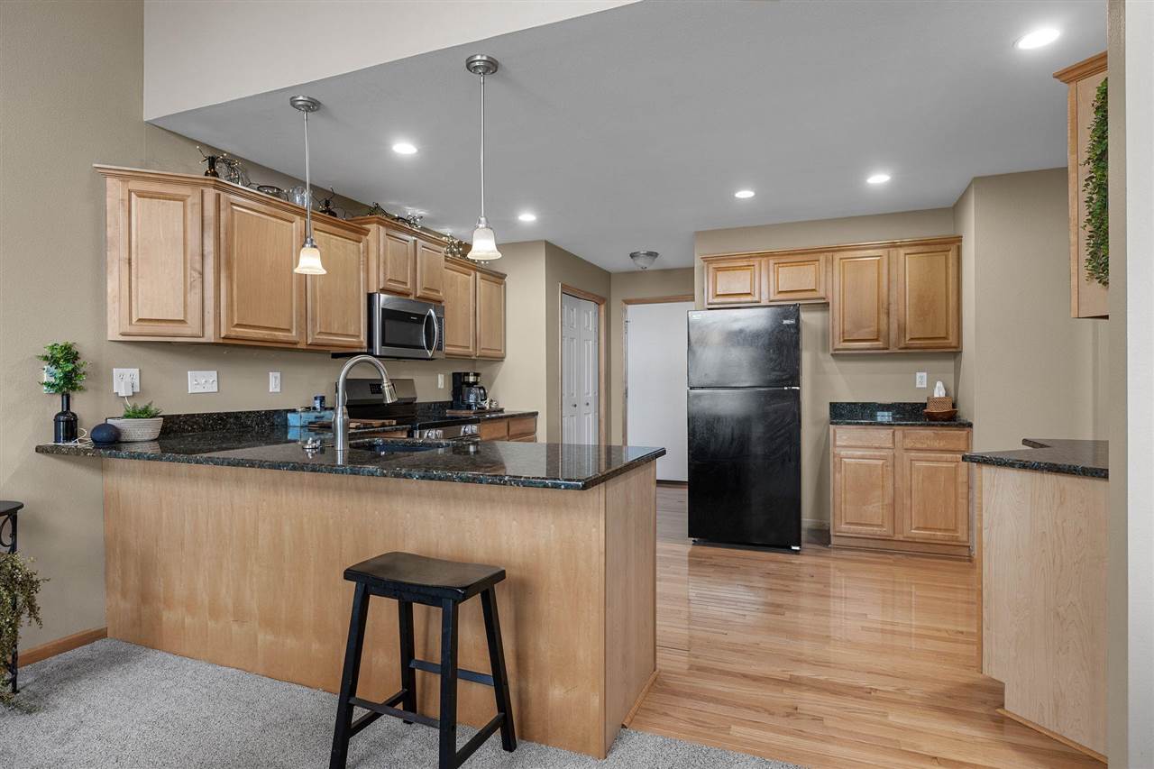 3655 Stoneview Cir SW