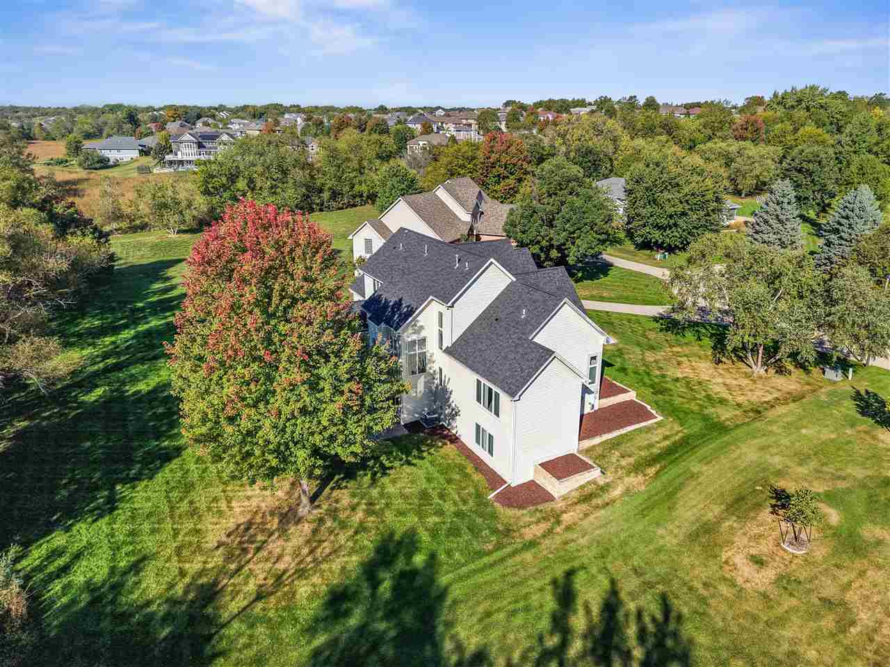 53 Burr Oak Ct