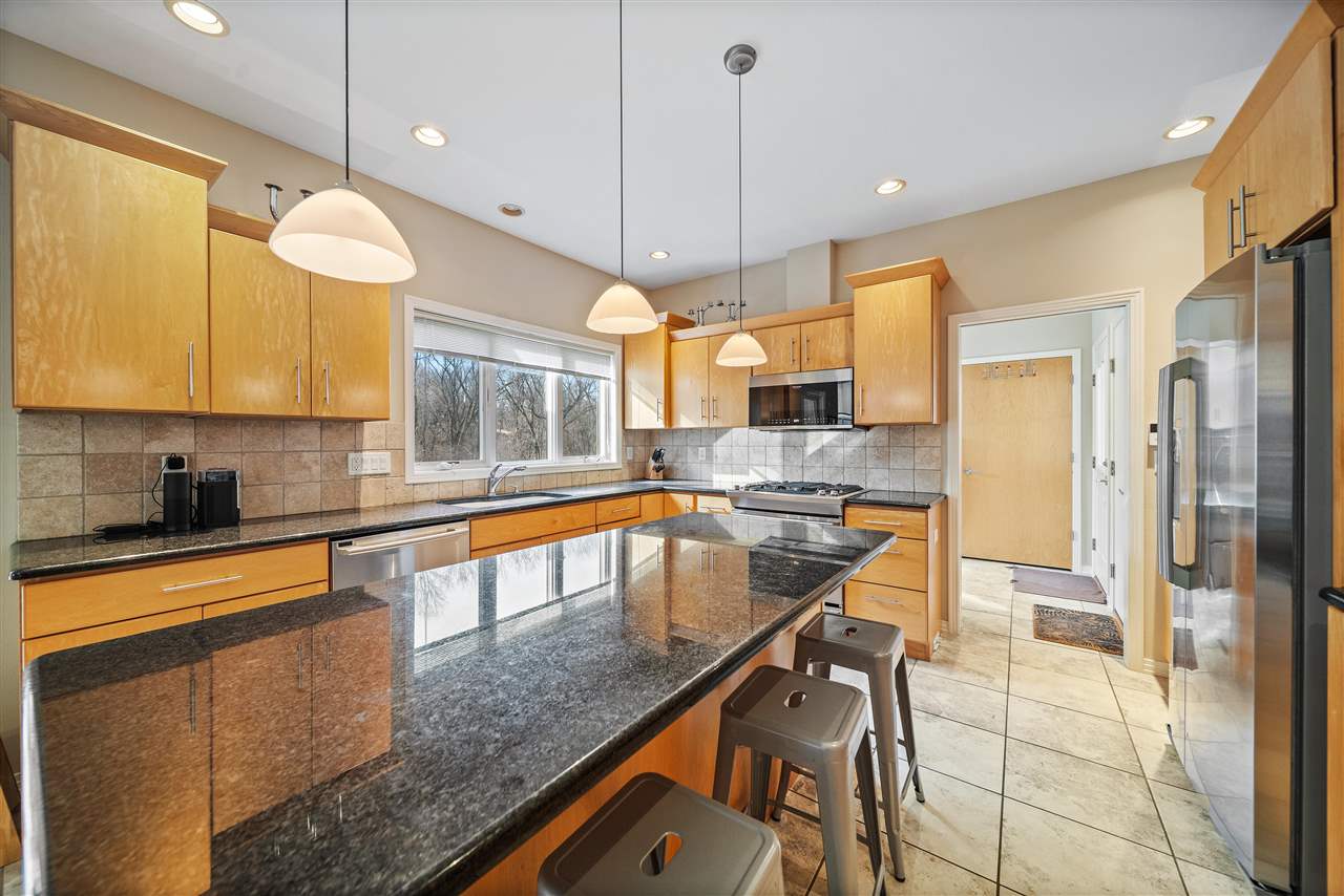 53 Burr Oak Ct