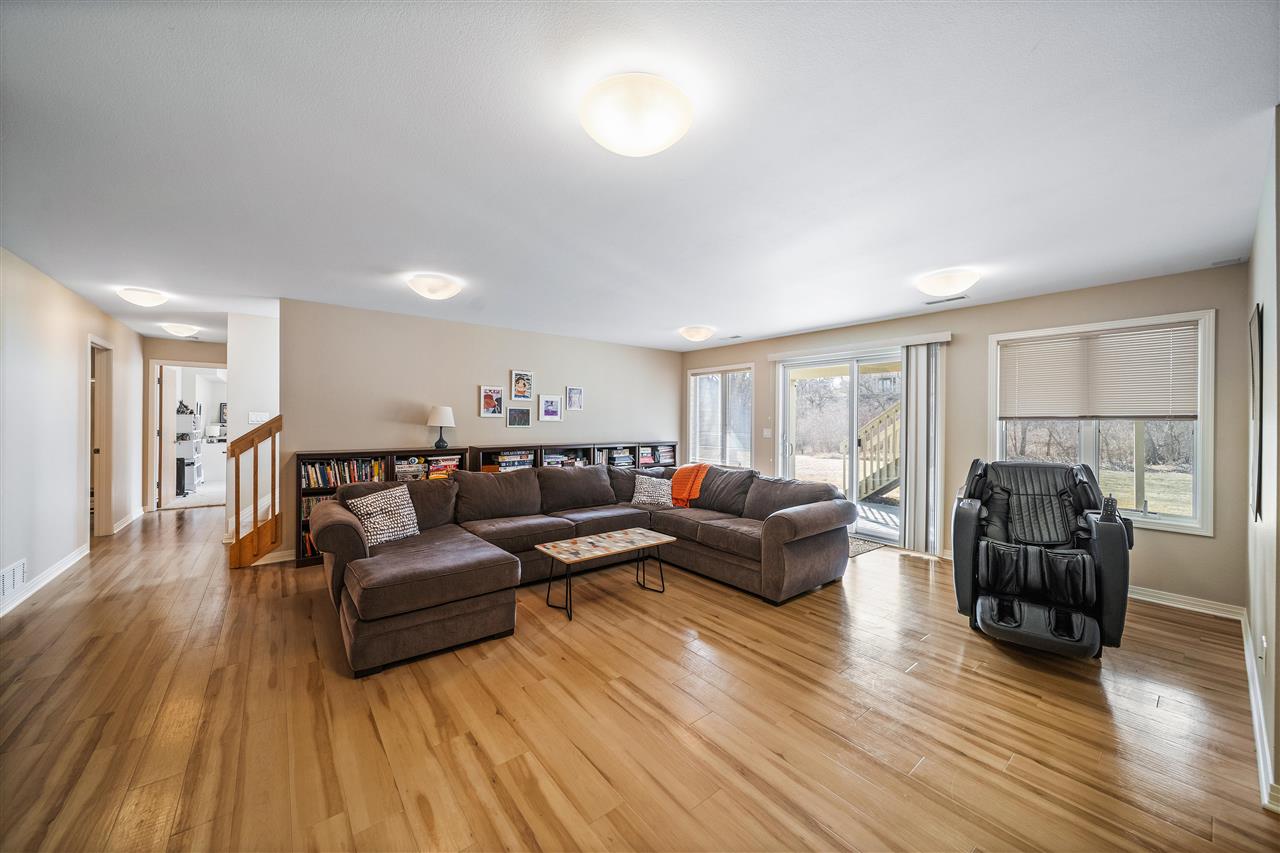 53 Burr Oak Ct