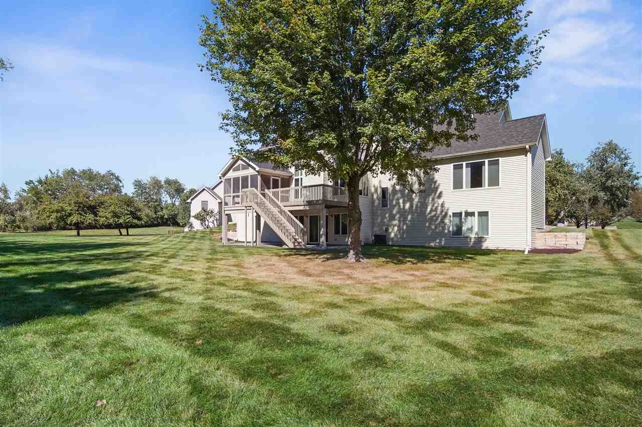 53 Burr Oak Ct