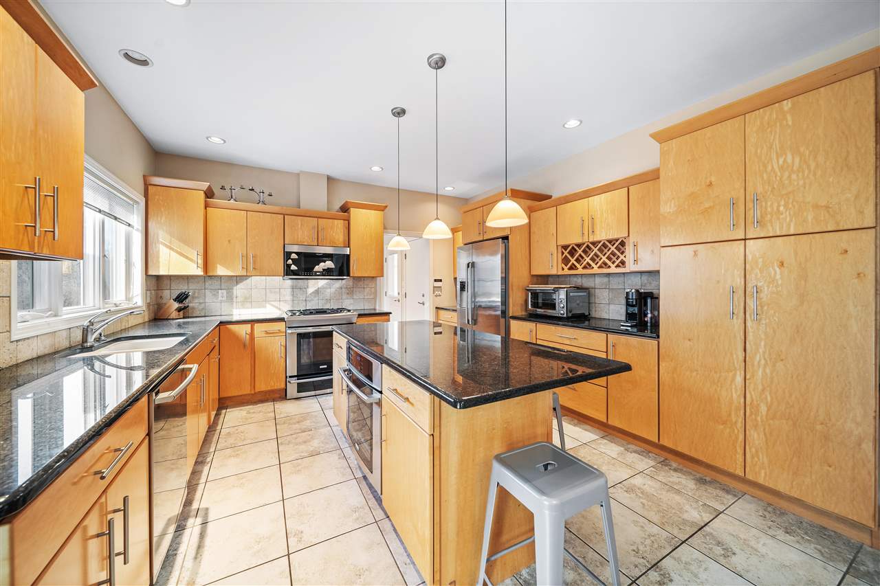 53 Burr Oak Ct