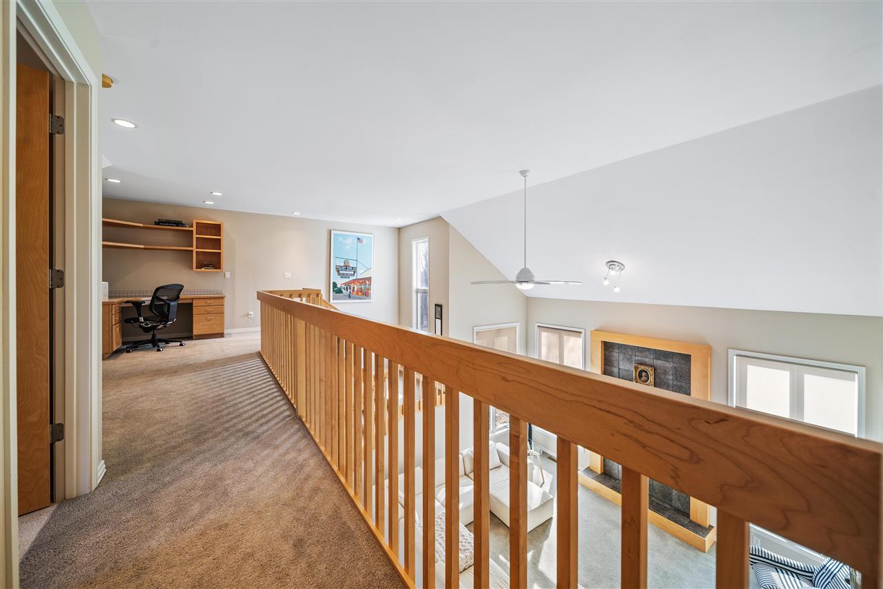 53 Burr Oak Ct